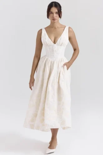 Sukienka Letnia typu gorset „Emmelina” w stylu vintage z haftem kwiatowym w kolorze kości słoniowej Sukienka Letnia typu gorset „Emmelina” w stylu vintage z haftem kwiatowym w kolorze kości słoniowej