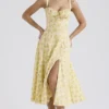 Sukienka Letnia z bawełny z nadrukiem kwiatowym w stylu vintage Carmen Buttercup Sukienka Letnia z bawełny z nadrukiem kwiatowym w stylu vintage Carmen Buttercup