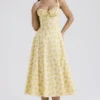 Sukienka Letnia z bawełny z nadrukiem kwiatowym w stylu vintage Carmen Buttercup Sukienka Letnia z bawełny z nadrukiem kwiatowym w stylu vintage Carmen Buttercup