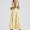 Sukienka Letnia z bawełny z nadrukiem kwiatowym w stylu vintage Carmen Buttercup Sukienka Letnia z bawełny z nadrukiem kwiatowym w stylu vintage Carmen Buttercup
