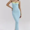 Sukienka maxi Aiza w kolorze ocean blue z kontrastową koronką