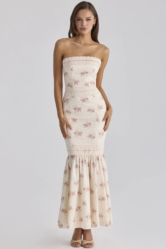 Sukienka maxi Alessina w kolorze kości słoniowej z nadrukiem Vintage Rose, wykonana z bawełny i koronki Sukienka maxi Alessina w kolorze kości słoniowej z nadrukiem Vintage Rose, wykonana z bawełny i koronki