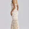 Sukienka maxi Alessina w kolorze kości słoniowej z nadrukiem Vintage Rose, wykonana z bawełny i koronki Sukienka maxi Alessina w kolorze kości słoniowej z nadrukiem Vintage Rose, wykonana z bawełny i koronki