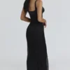 Sukienka maxi Ari Black z ręcznymi zdobieniami z koralików – edycja limitowana Sukienka maxi Ari Black z ręcznymi zdobieniami z koralików – edycja limitowana