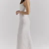 Sukienka maxi Calla Silver Pearl z ozdobami Sukienka maxi Calla Silver Pearl z ozdobami