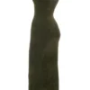 Sukienka maxi Fayette z miękkiej, puszystej dzianiny w kolorze khaki Sukienka maxi Fayette z miękkiej, puszystej dzianiny w kolorze khaki