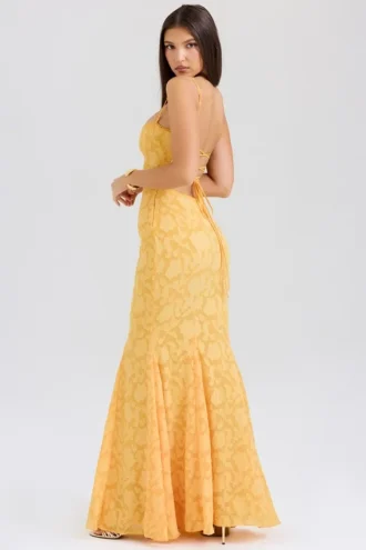 sukienka maxi joan apricot z wizaniem z tyu 1 330x495 - Sukienka maxi Joan Apricot z wiązaniem z tyłu