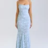 Sukienka maxi Joan Bluebell z wiązaniem z tyłu Sukienka maxi Joan Bluebell z wiązaniem z tyłu