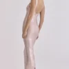 Sukienka maxi OG Rosé Bandage – edycja limitowana Sukienka maxi OG Rosé Bandage – edycja limitowana