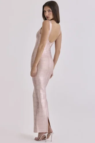 Sukienka maxi OG Rosé Bandage – edycja limitowana Sukienka maxi OG Rosé Bandage – edycja limitowana