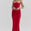 Sukienka maxi Persephone Scarlet bez ramiączek z gorsetem Sukienka maxi Persephone Scarlet bez ramiączek z gorsetem