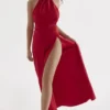 Sukienka maxi „Zanab Red Rose” z rozcięciem na udzie