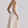 Sukienka midi Carlotta Vintage z tkaniny skośnej w kolorze kości słoniowej Sukienka midi Carlotta Vintage z tkaniny skośnej w kolorze kości słoniowej