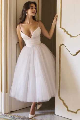 Sukienka midi Countess z tiulu w kolorze French Dove Sukienka midi Countess z tiulu w kolorze French Dove