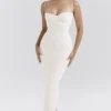 Sukienka midi Elinor w kolorze kremowym z falbanami i koronką Sukienka midi Elinor w kolorze kremowym z falbanami i koronką
