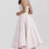 Sukienka midi Mademoiselle w kolorze baleriny Sukienka midi Mademoiselle w kolorze baleriny