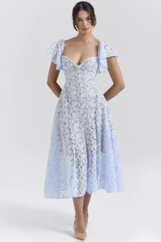 Sukienka midi z koronką w kwiaty Austen Bluebell Sukienka midi z koronką w kwiaty Austen Bluebell