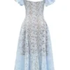 Sukienka midi z koronką w kwiaty Austen Bluebell Sukienka midi z koronką w kwiaty Austen Bluebell