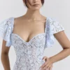 Sukienka midi z koronką w kwiaty Austen Bluebell Sukienka midi z koronką w kwiaty Austen Bluebell