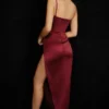 Sukienka midi z plisowanym gorsetem Flora w kolorze bordowym Sukienka midi z plisowanym gorsetem Flora w kolorze bordowym