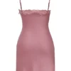 Sukienka typu slip z satyny i koronki w kolorze różowym Nia Sukienka typu slip z satyny i koronki w kolorze różowym Nia