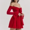 Sukienka z odkrytymi ramionami Alana Scarlet Sukienka z odkrytymi ramionami Alana Scarlet