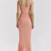 Suknia Wieczorowa Gabbi Peach z falbanami z przodu Suknia Wieczorowa Gabbi Peach z falbanami z przodu