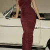 Szafirowa sukienka maxi w kolorze wina Szafirowa sukienka maxi w kolorze wina