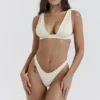 Topy bikini „Seychelles” w kolorze waniliowym z wiązaniem z tyłu Topy bikini „Seychelles” w kolorze waniliowym z wiązaniem z tyłu