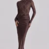 Yasmeen Espresso Brown Lace + Satin Draped Maxi Sukienka Yasmeen Espresso Brown Lace + Satin Draped Maxi Sukienka