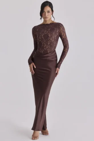 Yasmeen Espresso Brown Lace + Satin Draped Maxi Sukienka Yasmeen Espresso Brown Lace + Satin Draped Maxi Sukienka