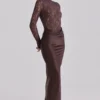 Yasmeen Espresso Brown Lace + Satin Draped Maxi Sukienka Yasmeen Espresso Brown Lace + Satin Draped Maxi Sukienka